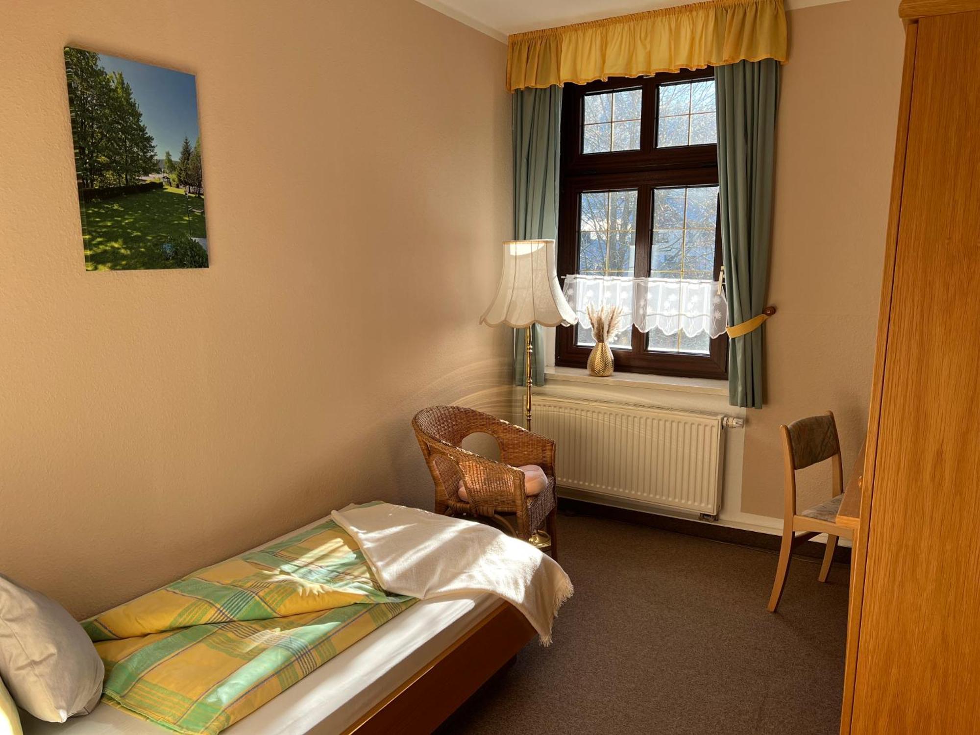Gasthof Und Pension Hammerschaenke Wildenthal Bilik gambar